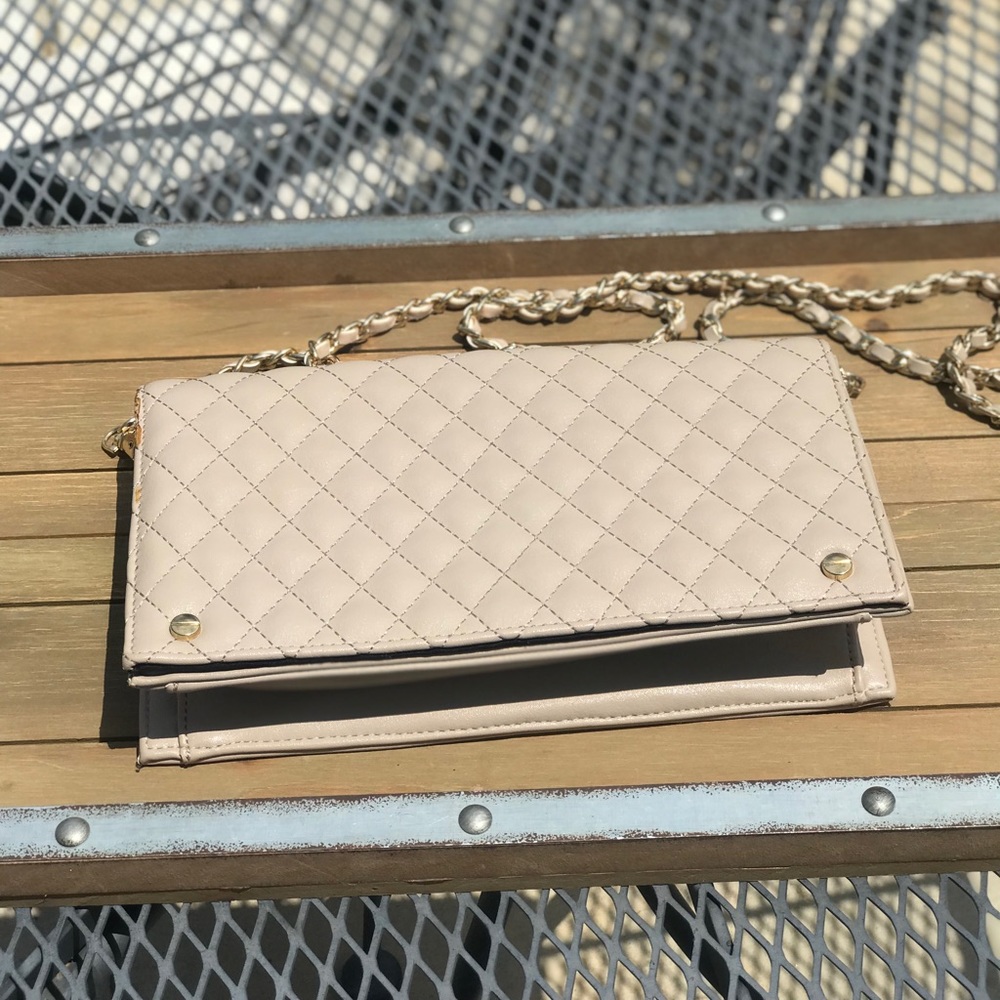 Cream purse